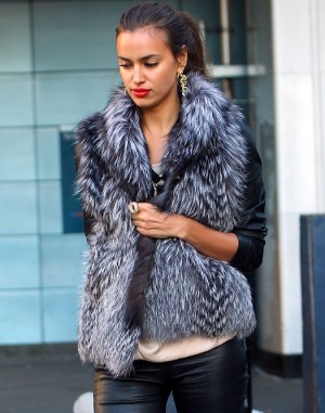 выбрать меховую жилетку